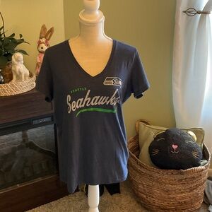 Women’s Size XL Seattle Seahawks Tee, Great Condition and Super Cute!